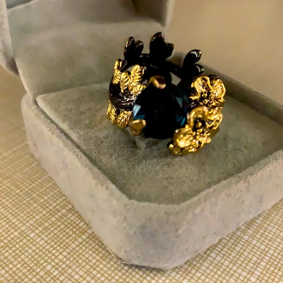 New Pretty London BlueTopaz Rhodium over Silver ring - Picture 4 of 16